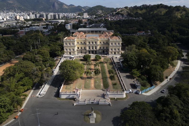 Esta fotografía muestra el Museo Nacional de Brasil antes de su reapertura tras un incendio en 2018, el lunes 30 de junio de 2025, en Río de Janeiro. (AP Foto/Bruna Prado)