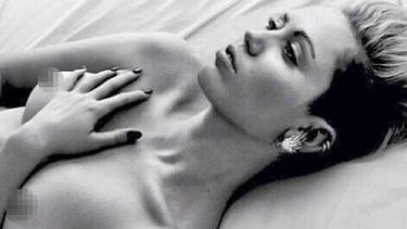 el sensual topless de miley cyrus contra la censura en instagram
