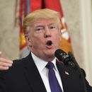 Trump renueva críticas a jugadores de NFL por arrodillarse