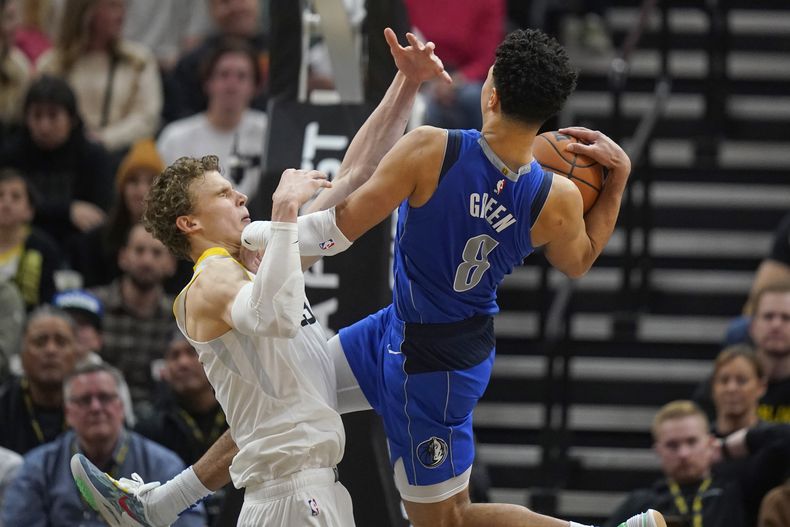 DEP-BAS MAVERICKS-JAZZ
