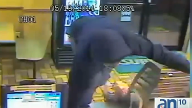 Hombre armado asalta un restaurante de comida rápida
