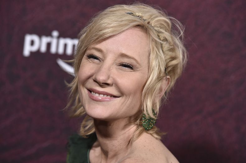 ESP-CEL ANNE HECHE