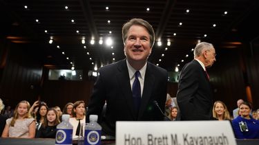 Caos en sesión sobre aprobación de Kavanaugh a Corte Suprema