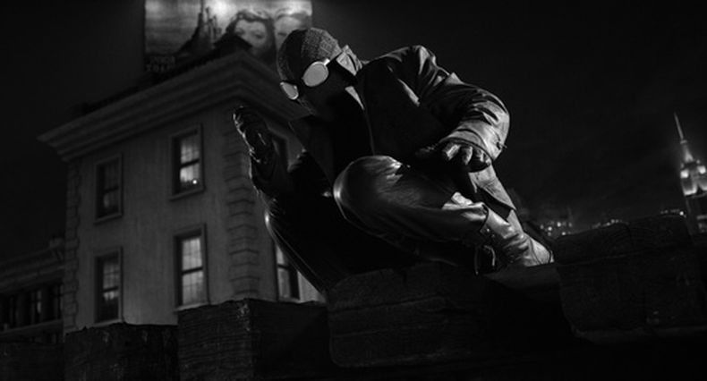 Esta imagen publicada por Prime Video muestra al personaje de The Spider en una escena de la serie Spider-Noir. (Prime Video via AP)