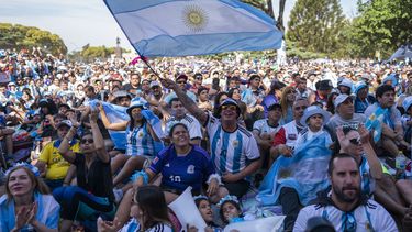Estalla la fiesta en Argentina tras clasificación a cuartos