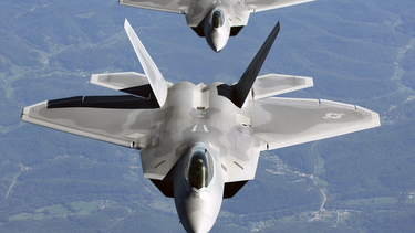 americateve | Un total de ocho naves de guerra rusos fueron interceptadas y se decretó por una hoscas un estado de alerta total del Comando de Defensa Aérea de Norteamérica.