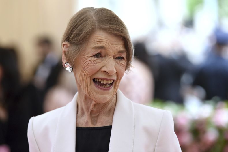 ARCHIVO - En esta foto de archivo del 6 de mayo de 2019, la actriz británica Glenda Jackson asiste a la gala benéfica del Museo Metropolitano de Arte de Nueva York. Glenda Jackson, actriz ganadora de dos Oscar y que tuvo una larga carrera posterior como legisladora, ha muerto. Tenía 87 años. Su agente, Lionel Larner, dijo que murió jueves 15 de junio de 2023 en su hogar en Londres tras una breve enfermedad. (Foto de Evan Agostini/Invision/AP, File)