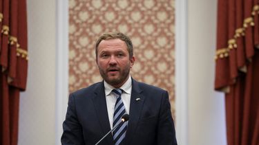 ARCHIVO - El ministro estonio de Exteriores, Margus Tsahkna, habla durante una reunión de ministros y secretarios de estado de los Ocho Nórdico-Bálticos, en Chisinau, Moldavia, el 15 de octubre de 2024. (AP Foto/Aurel Obreja, Archivo)