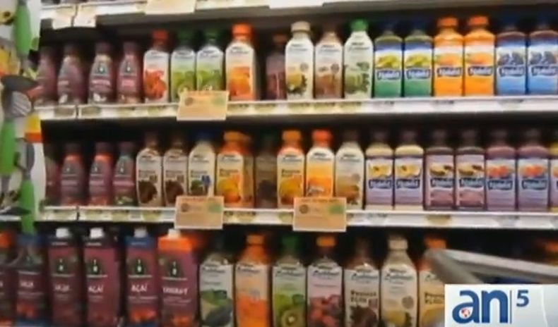 En las últimas semanas nuestros bolsillos han agradecido a una caída gradual y significativa del precio de la gasolina.  Sin embargo  los precios de la leche, la carne y otros productos alimenticios se mantienen igual a pesar de que una de las razones par