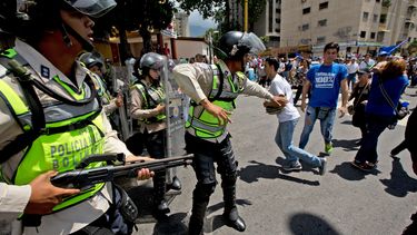 Venezuela: Bloquean marcha para presionar por referendo