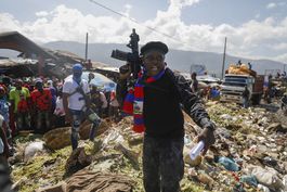 un ano despues del magnicidio, la vida en haiti va a peor