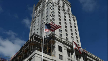 comision de miami-dade decide cerrar el edificio de la corte civil cielito lindo