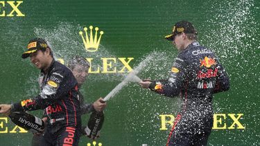 Verstappen y Red Bull avergüenzan a Ferrari en Imola