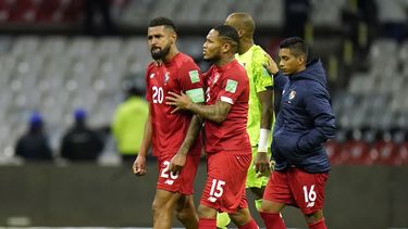 Jiménez reaparece con gol y México vence con apuros a Panamá