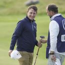 Emiliano Grillo sonríe tras completar la primera ronda del Abierto Británico, el jueves 20 de julio de 2023, en Hoylake, Inglaterra. (AP Foto/Kin Cheung)