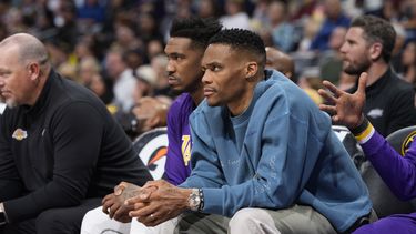 Reaves y Monk lideran la victoria de Lakers ante Nuggets