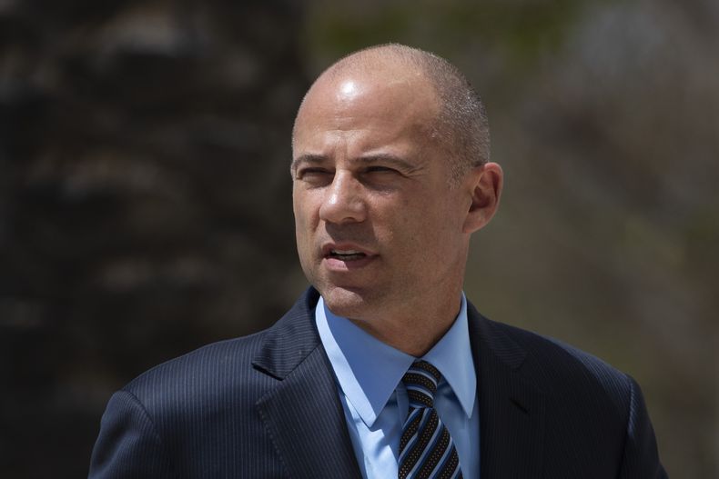 AMN-GEN_EEUU-AVENATTI-CARGOS-0.jpg