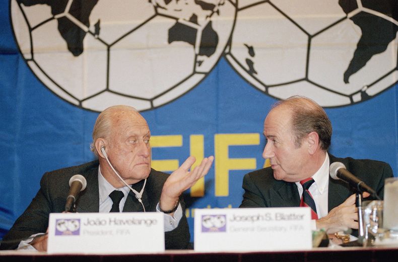 DEP-FUT_BLATTER-LATINOAMERICA-0.jpg