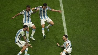 Argentina con ventaja 2-0 ante Francia al descanso de final