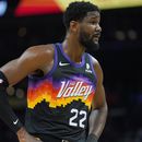 Pacers ofrecen contrato a Ayton, Suns pueden igualar oferta
