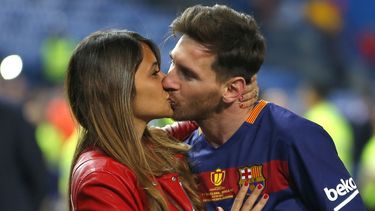 messi se casa con su novia de siempre, la madre de sus hijos