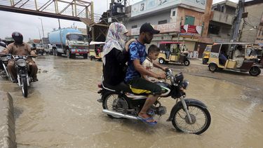 Lluvias monzónicas causan estragos en Pakistán