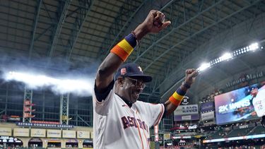 Baker llega a 2.000 triunfos; Astros vencen a Marineros