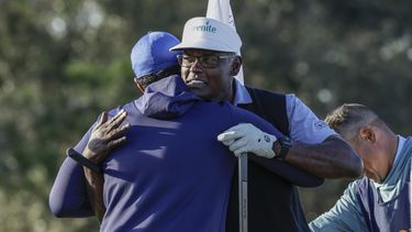 Singh e hijo finalmente ganan el PNC, Woods se queda corto