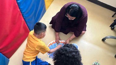 mujeres lideran la atencion a ninos con autismo desde el sur