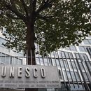 Entrada de la sede de la UNESCO en París, el 17 de octubre de 2016. (Foto AP/François Mori, Archivo)