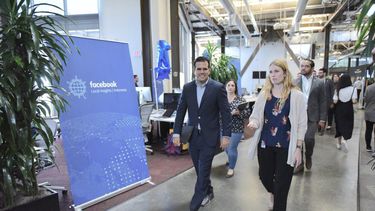 rossello se reune con facebook, uber y sunrun