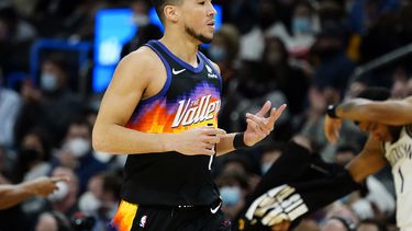 Booker y Paul, elegidos como suplentes en Juego de Estrellas