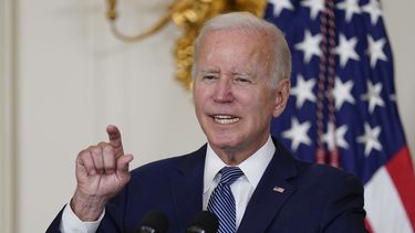biden firma historica ley de clima y salud