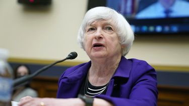 Yellen pide regular las criptomonedas para reducir fraudes