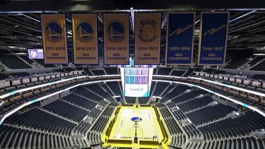 nba suspende la temporada, jugador da positivo por covid-19