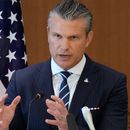 El secretario de Defensa de EEUU, Pete Hegseth, habla durante una conferencia de prensa conjunta con el ministro de Defensa de Japón, Shinjiro Koizumi, en Tokio, el miércoles 29 de octubre de 2025. (AP Foto/Eugene Hoshiko, Pool)