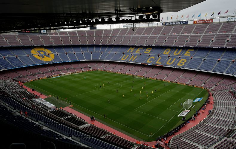 ARCHIVO - Foto del primero de octubre del 2025, el estadio del Camp Nou durante el encuentro del Barcelona y Las Palmas. (AP Foto/Manu Fernandez, Archivo)
