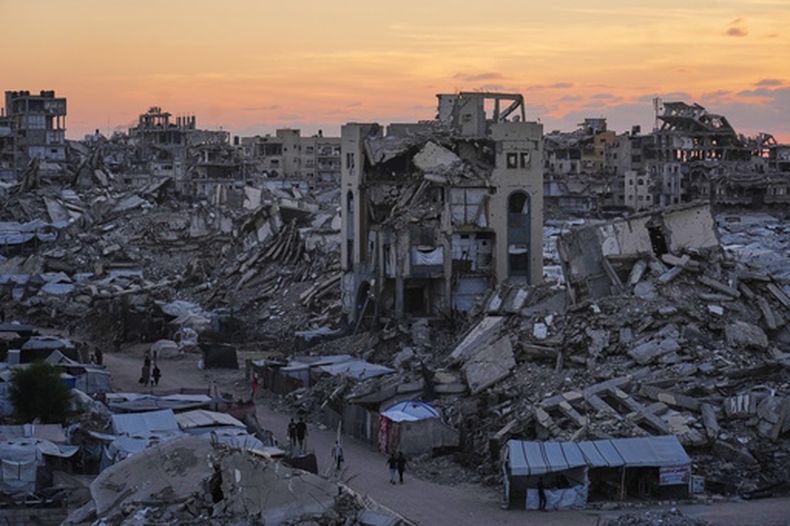 Edificios destruidos en Ciudad Gaza el 23 de septiembre del 2026. (AP foto/Jehad Alshrafi)