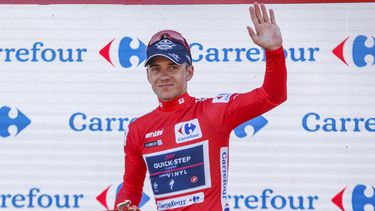 Vuelta: Evenepoel se afianza de líder, Urán gana etapa