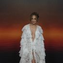 La actriz Jennifer Lopez posa en un evento promocional de la película de Netflix ATLAS en la Ciudad de México el martes 21 de mayo de 2024. (Foto AP/Marco Ugarte)