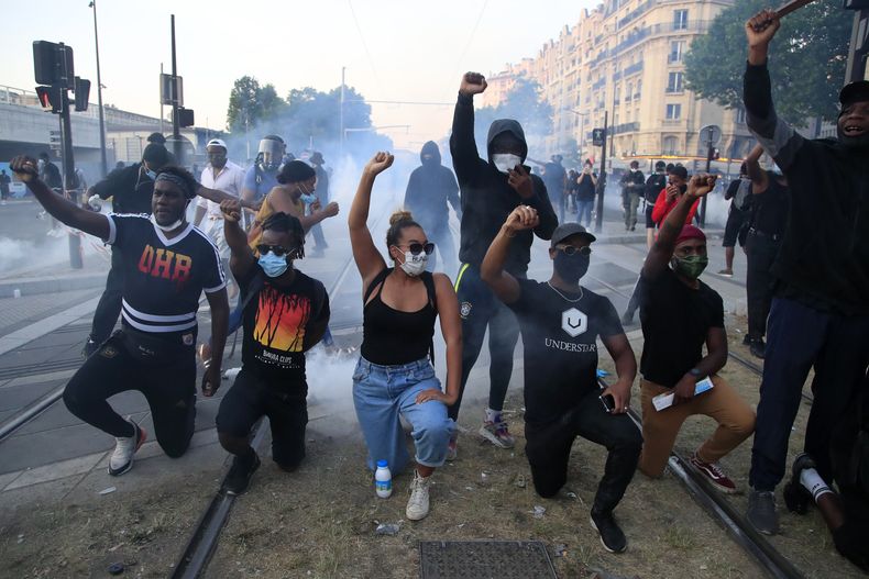 EUR-GEN FRANCIA-RACISMO