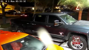 bajo investigacion: hombre entra a una casa en kendall y balea a un hombre