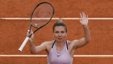 Halep supera a la española Badosa en Madrid