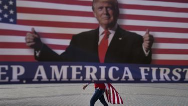 Trump rompe con sus abogados a una semana de juicio político
