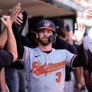 Taylor Ward (3), de los Orioles de Baltimore, celebra después de anotar frente a los Tigres de Detroit durante la 12ma entrada del juego de béisbol de Grandes Ligas contra los Tigres de Detroit, el miércoles 29 de julio de 2026, en Detroit. (AP Foto/Paul Sancya)