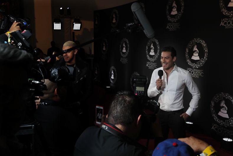ESP-MUS_LATIN_GRAMMY-CARLOS_RIVERA-3.jpg