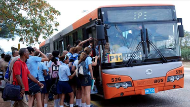 Solo el 42% de los ómnibus cubanos está en funcionamiento, reconoce el Gobierno