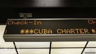 americateve | El total anual oscila entre 31 y 62 millones de dólares, más de lo que cualquier otra nación paga por derechos de aterrizaje, dijo un analista al Tampa Tribune.