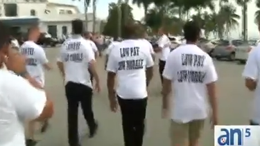 americateve | Oficiales de la Policía de Miami se dirigieron hoy al Ayuntamiento de la Ciudad para dar a conocer sus exigencias.