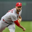 Wainwright, Arenado y Cardenales apalean a Reales